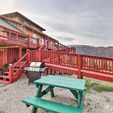 Cheery Pet-Friendly Studio With Shared Fire Pit Mountain View Exterior photo