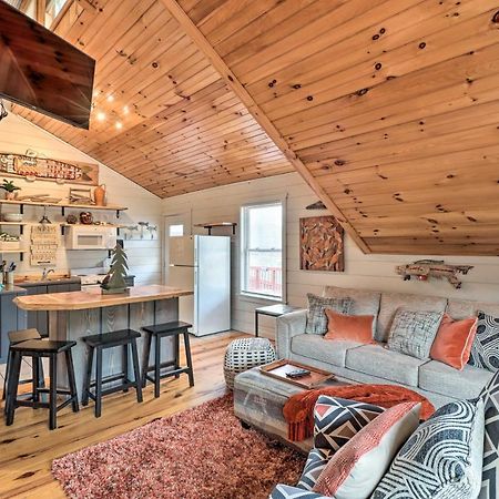 Cheery Pet-Friendly Studio With Shared Fire Pit Mountain View Exterior photo