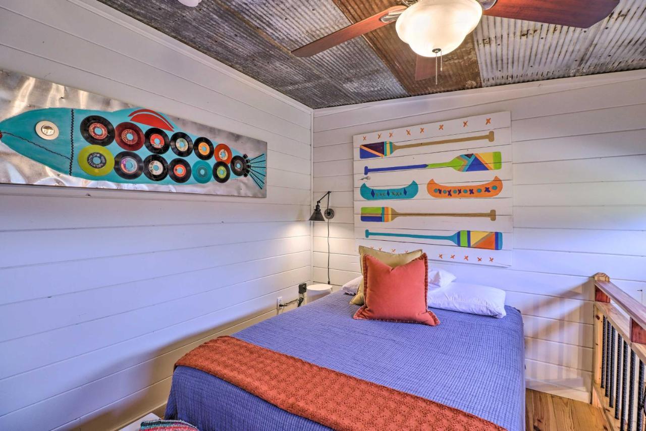 Cheery Pet-Friendly Studio With Shared Fire Pit Mountain View Exterior photo