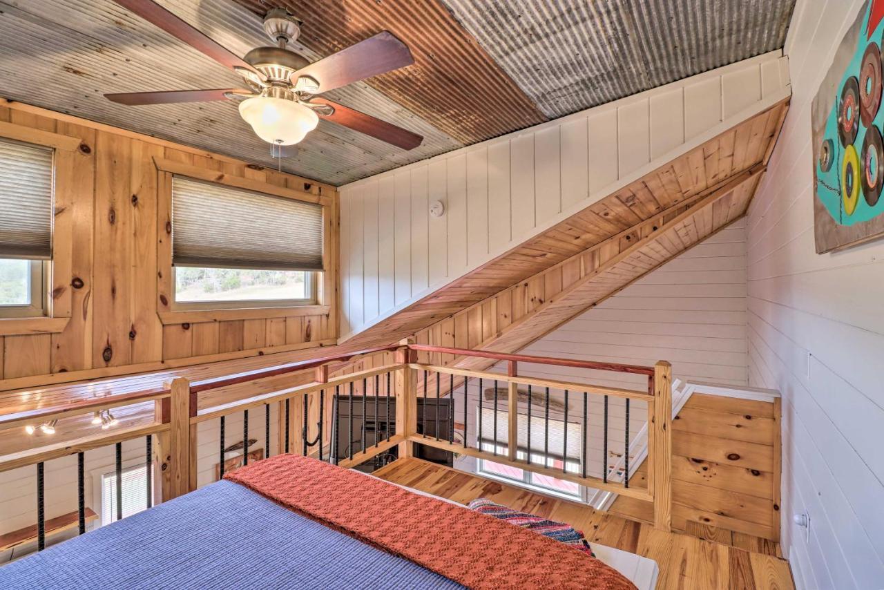 Cheery Pet-Friendly Studio With Shared Fire Pit Mountain View Exterior photo
